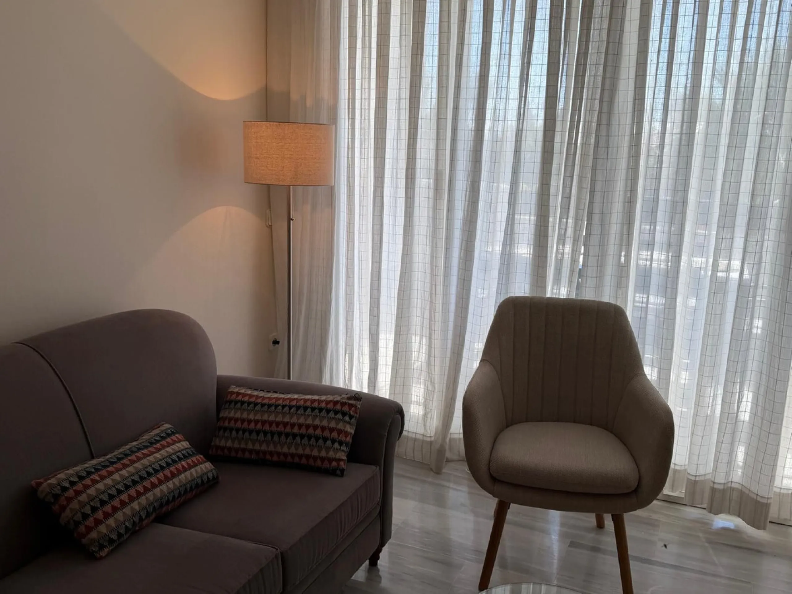 Apartment - Middle Floor Apartment в продаже в Marbella, Málaga. В доме 3 спален и 2 ванных комнат. Площадь дома 103 м²