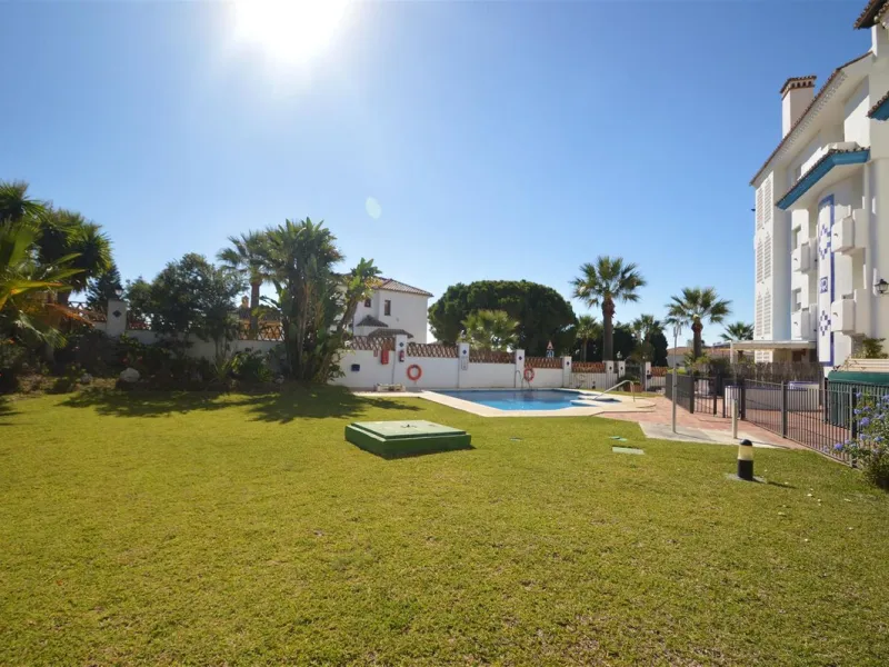 Apartment - Middle Floor Apartment в продаже в Marbella, Málaga. В доме 3 спален и 2 ванных комнат. Площадь дома 103 м²