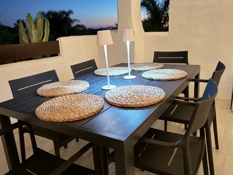 Apartment - Middle Floor Apartment в продаже в Marbella, Málaga. В доме 3 спален и 2 ванных комнат. Площадь дома 103 м²