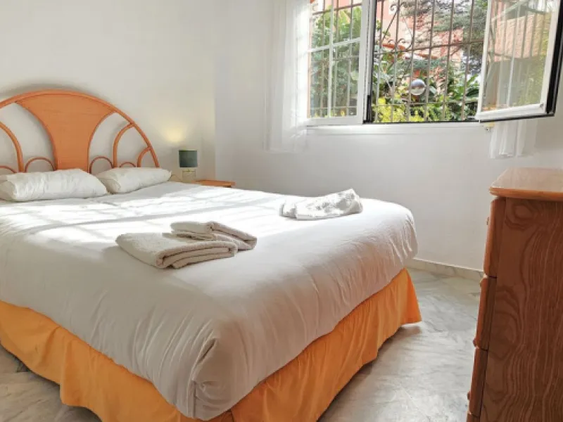 Fantastic, spacious and bright seaside elevated ground floor corner apartment, in a beachfront residential complex, located on one of the best beaches in Marbella. It features a large, very pleasant terrace that surrounds the entire property, perfect for 