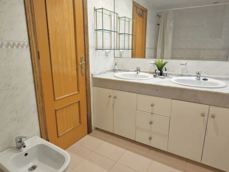 Fantastic, spacious and bright seaside elevated ground floor corner apartment, in a beachfront residential complex, located on one of the best beaches in Marbella. It features a large, very pleasant terrace that surrounds the entire property, perfect for 
