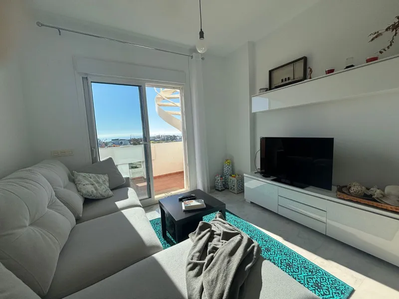 Penthouse with Private Solarium and Panoramic Sea & Golf Views in Valle Romano, Estepona