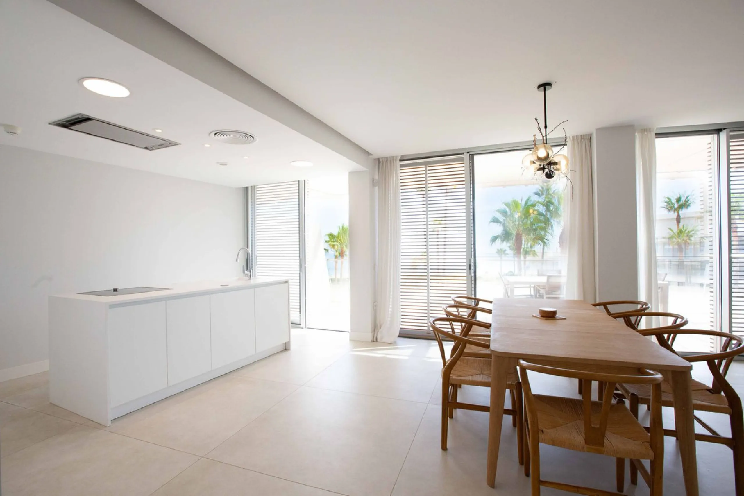 Apartment - Middle Floor Apartment в продаже в Estepona, Málaga. В доме 3 спален и 3 ванных комнат. Площадь дома 159 м²
