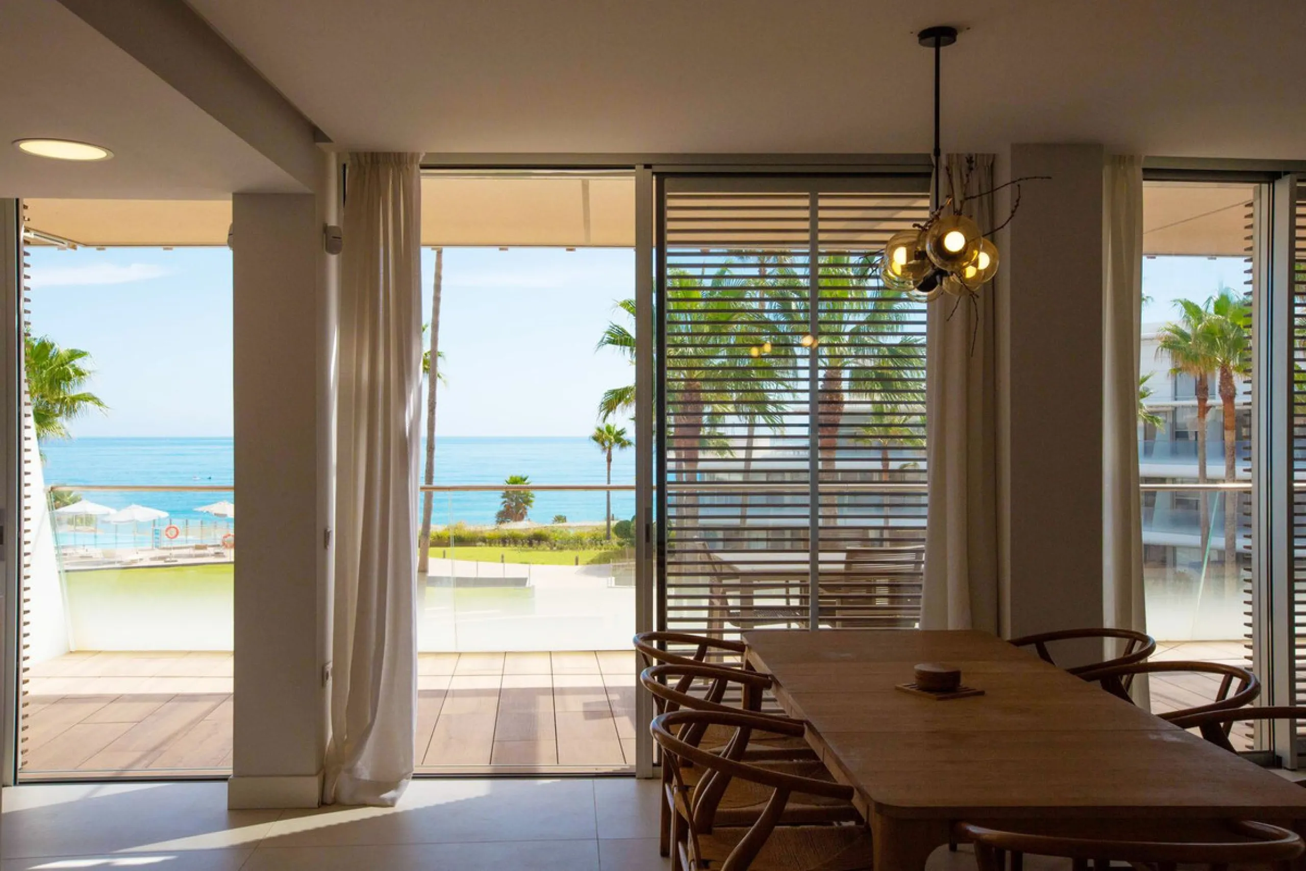 Apartment - Middle Floor Apartment в продаже в Estepona, Málaga. В доме 3 спален и 3 ванных комнат. Площадь дома 159 м²