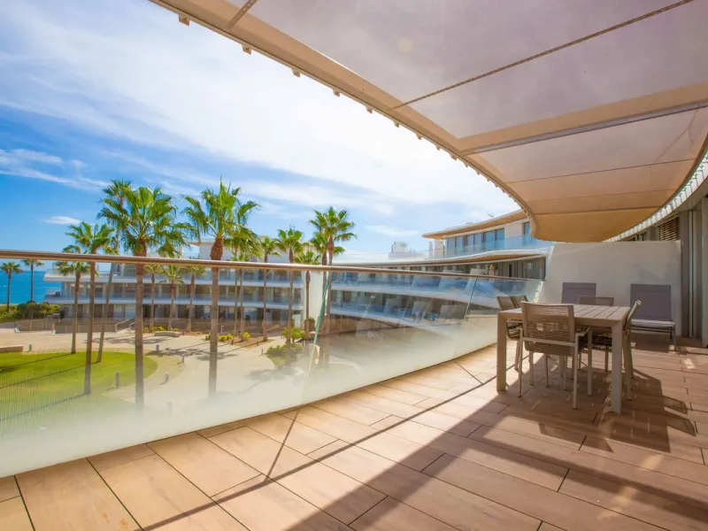 Apartment - Middle Floor Apartment в продаже в Estepona, Málaga. В доме 3 спален и 3 ванных комнат. Площадь дома 159 м²