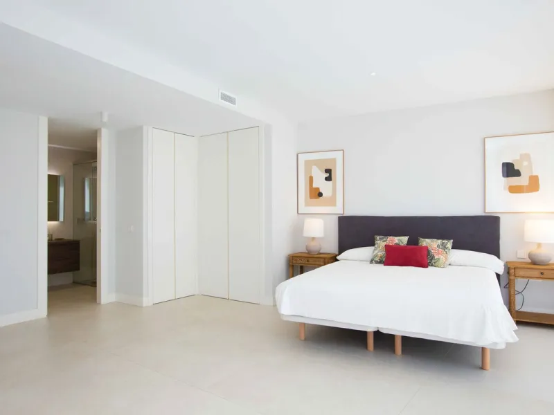 Apartment - Middle Floor Apartment в продаже в Estepona, Málaga. В доме 3 спален и 3 ванных комнат. Площадь дома 159 м²