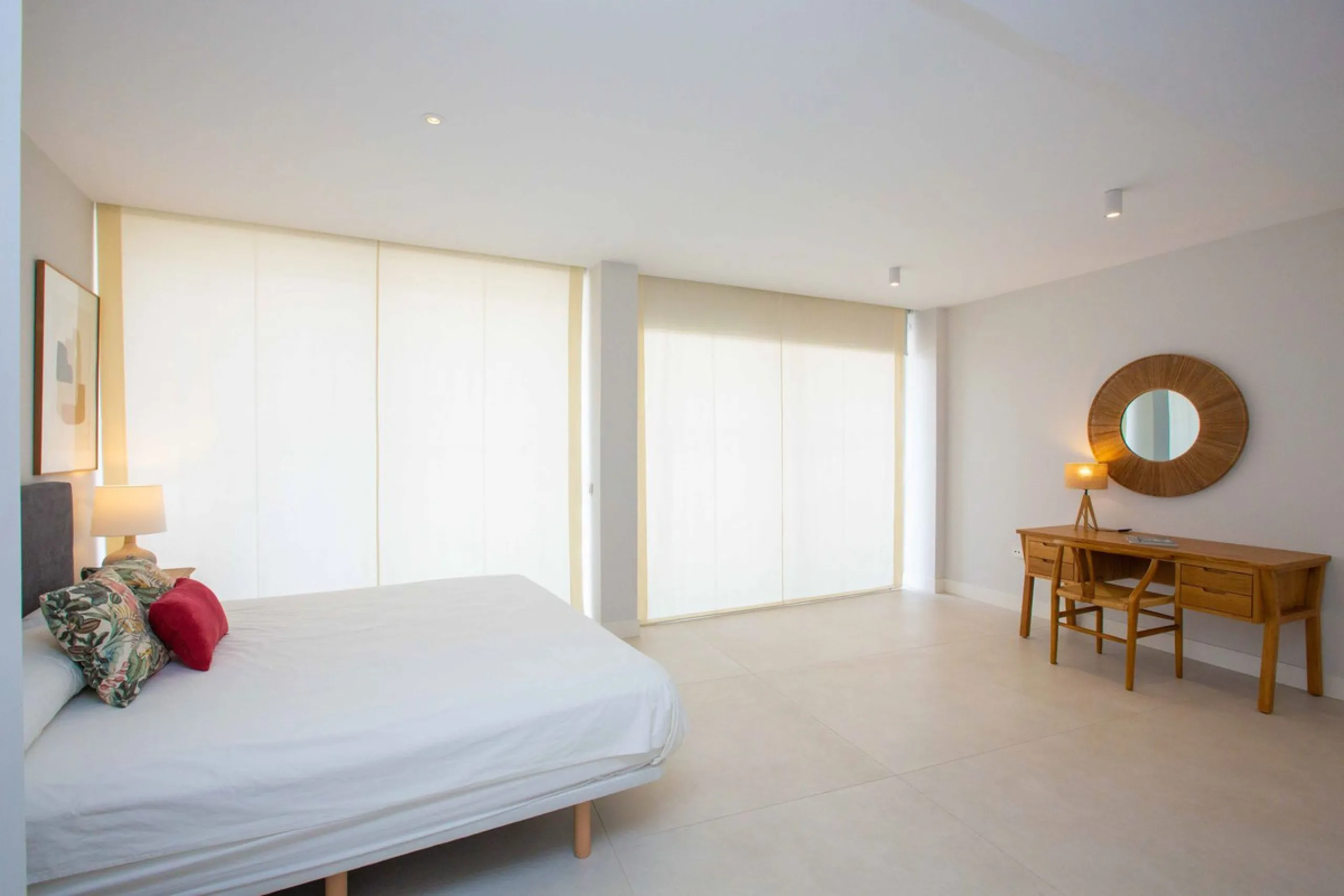 Apartment - Middle Floor Apartment в продаже в Estepona, Málaga. В доме 3 спален и 3 ванных комнат. Площадь дома 159 м²