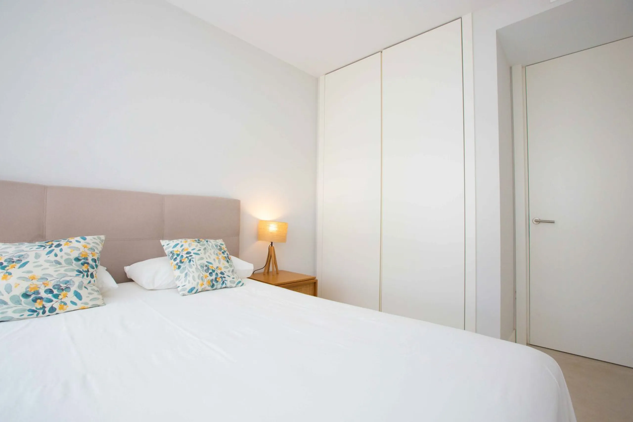 Apartment - Middle Floor Apartment в продаже в Estepona, Málaga. В доме 3 спален и 3 ванных комнат. Площадь дома 159 м²