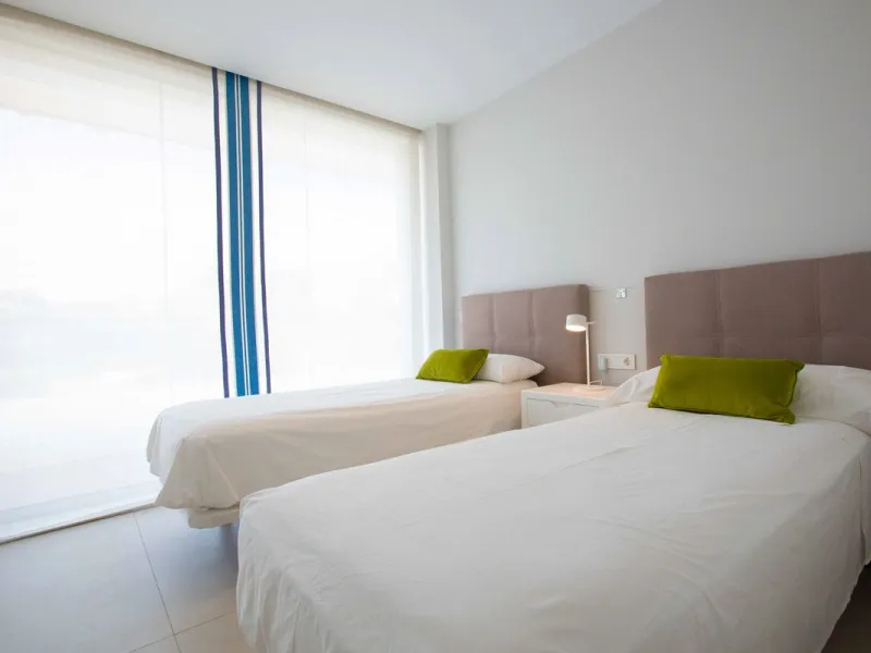 Apartment - Middle Floor Apartment в продаже в Estepona, Málaga. В доме 3 спален и 3 ванных комнат. Площадь дома 159 м²