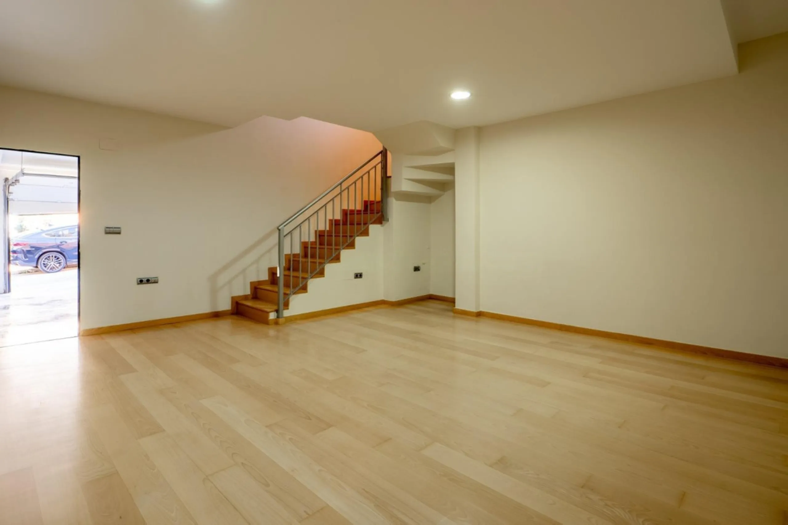 House - Townhouse в продаже в Fuengirola, Málaga. В доме 4 спален и 3 ванных комнат. Площадь дома 240 м²