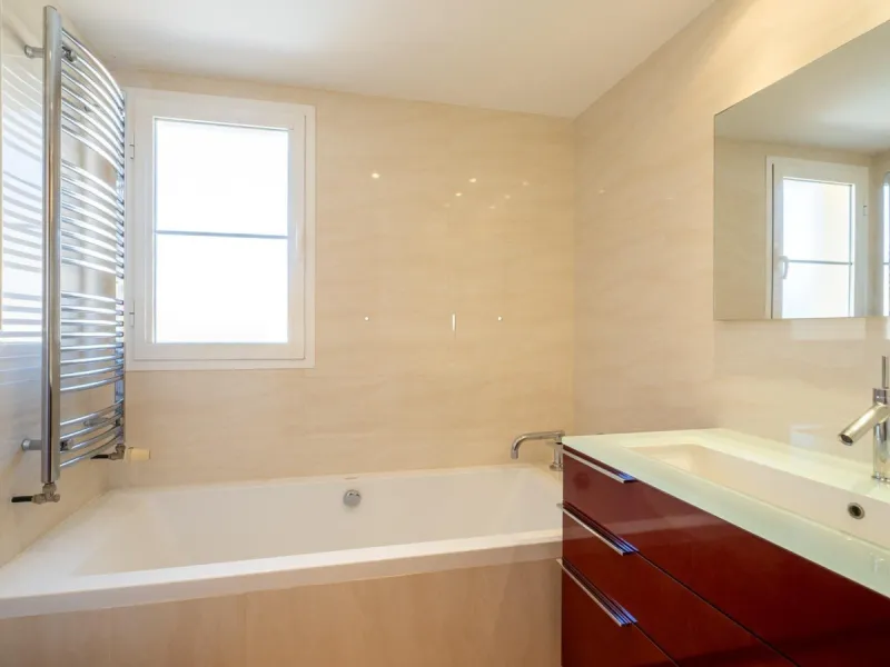 House - Townhouse в продаже в Fuengirola, Málaga. В доме 4 спален и 3 ванных комнат. Площадь дома 240 м²