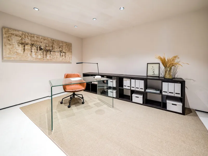 House - Detached Villa в продаже в Marbella, Málaga. В доме 5 спален и 6 ванных комнат. Площадь дома 465 м². Площадь участка 905 м²