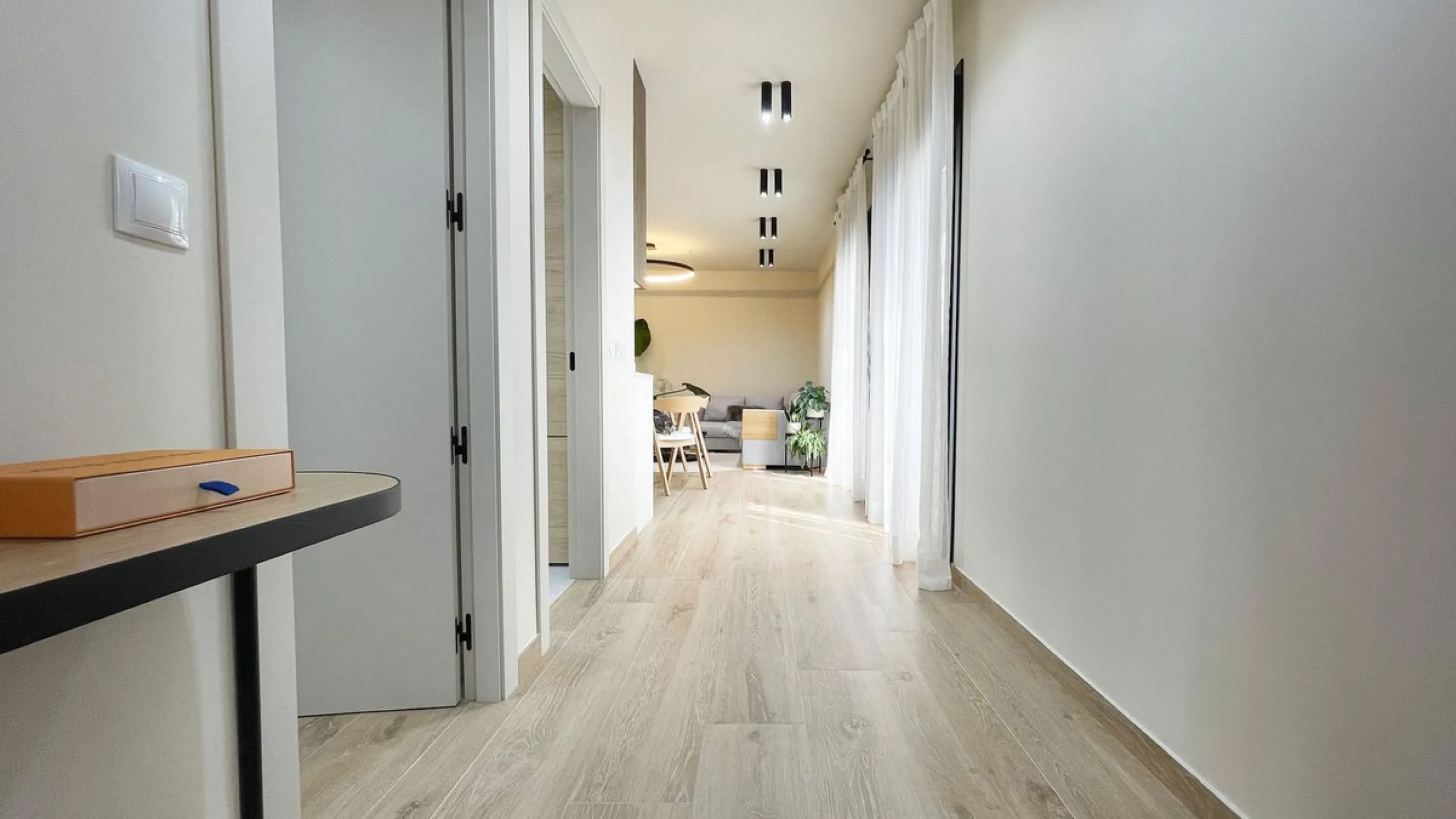 A lovely and completly refurbished  2 bedrooms apartment in the heart of Puerto Banus Muelle Ribera.