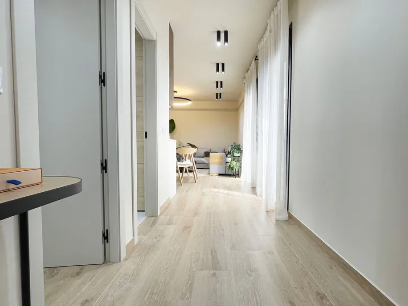 A lovely and completly refurbished  2 bedrooms apartment in the heart of Puerto Banus Muelle Ribera.