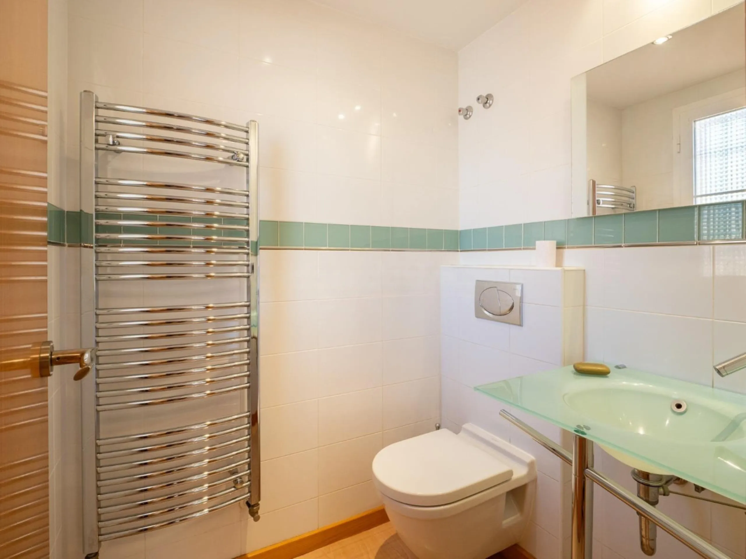 House - Townhouse в продаже в Fuengirola, Málaga. В доме 4 спален и 3 ванных комнат. Площадь дома 240 м²