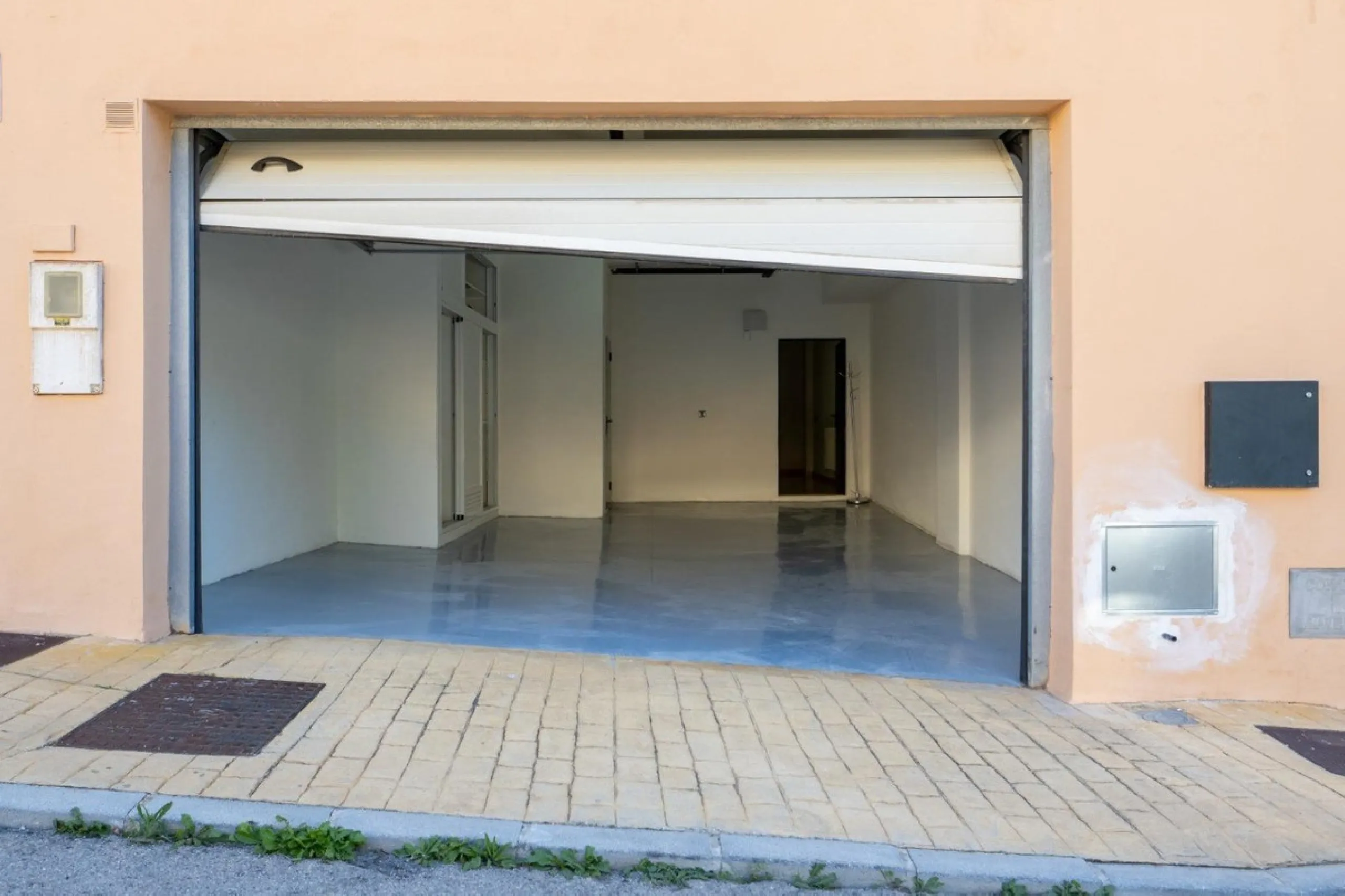 House - Townhouse в продаже в Fuengirola, Málaga. В доме 4 спален и 3 ванных комнат. Площадь дома 240 м²