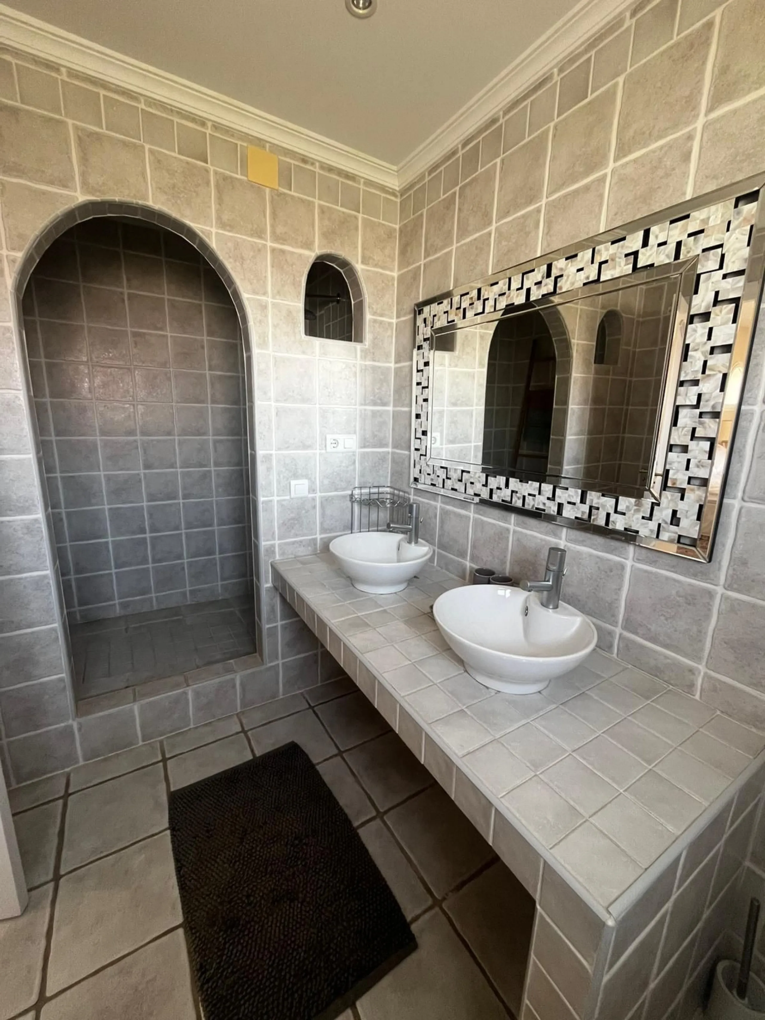 Detached Villa 500m from the Beach: Sun, Privacy and Comfort in Riviera del Sol