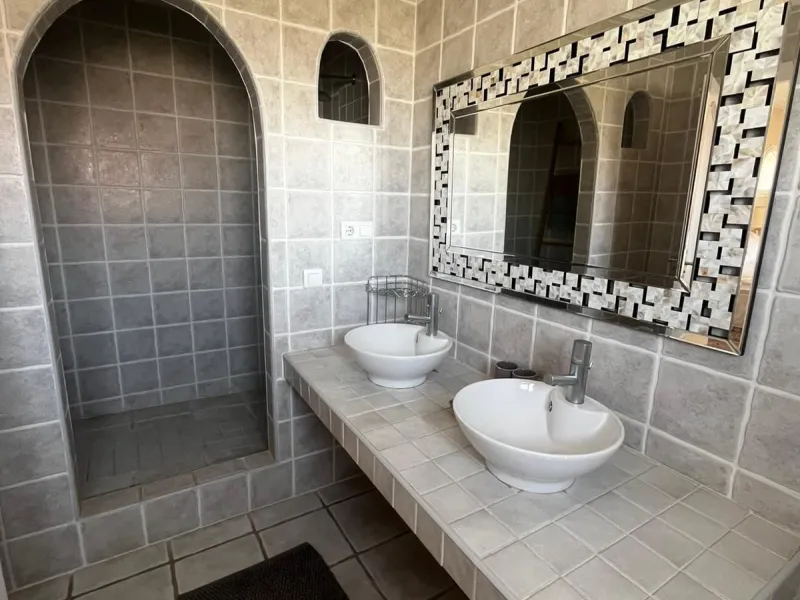 Detached Villa 500m from the Beach: Sun, Privacy and Comfort in Riviera del Sol