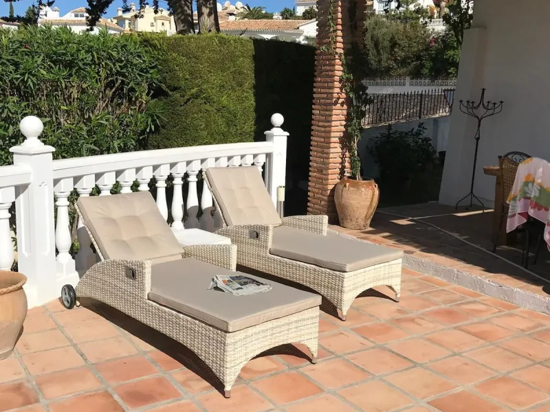 Detached Villa 500m from the Beach: Sun, Privacy and Comfort in Riviera del Sol