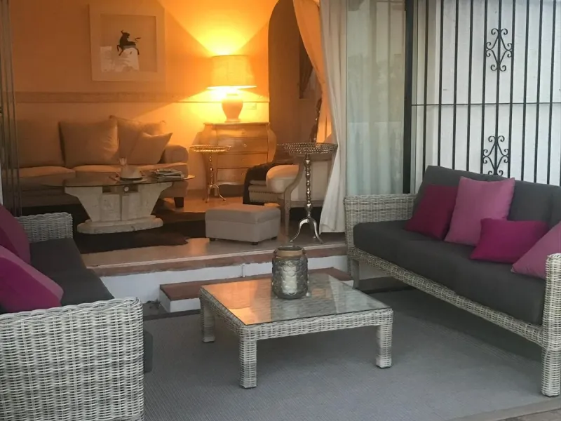 Detached Villa 500m from the Beach: Sun, Privacy and Comfort in Riviera del Sol