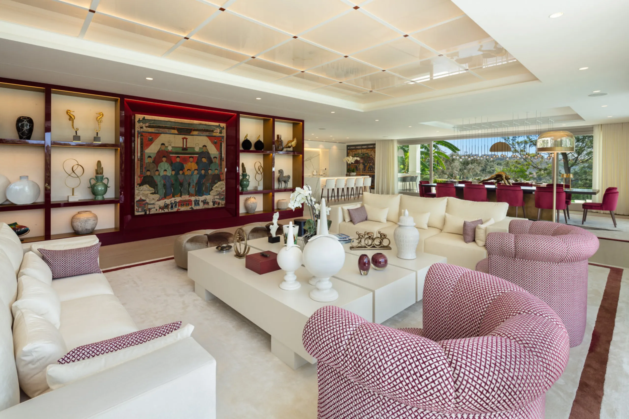 Beautiful villa located in a private oasis in the luxurious Aloha area of Marbella's Golf Valley. This magnificent property sits in a prestigious gated community and boasts an enviable front-line position overlooking Aloha Golf Course. The villa comprises