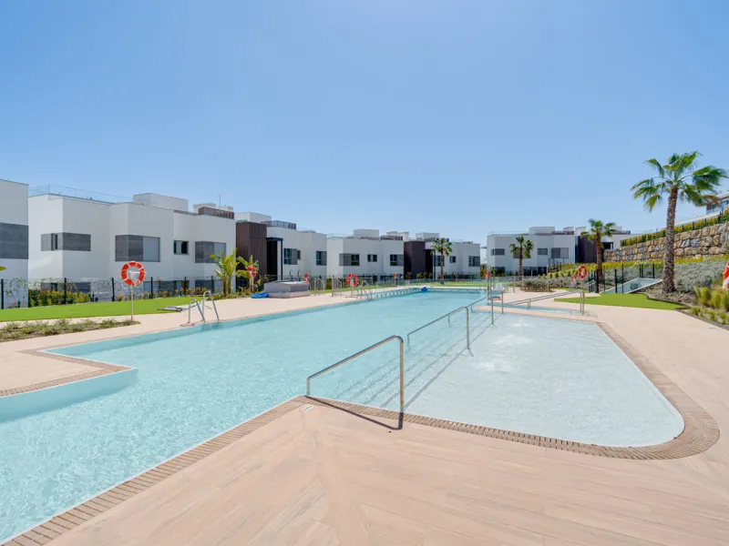 This magnificent ground-floor duplex apartment is located in Santa Clara, Marbella East, perfectly positioned close to the hospital, shops, golf courses, schools, and the beach. The property seamlessly blends indoor and outdoor living, featuring a private