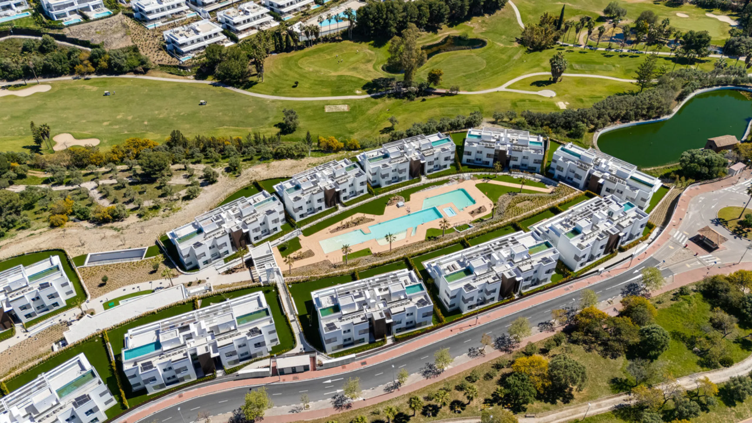 This magnificent ground-floor duplex apartment is located in Santa Clara, Marbella East, perfectly positioned close to the hospital, shops, golf courses, schools, and the beach. The property seamlessly blends indoor and outdoor living, featuring a private