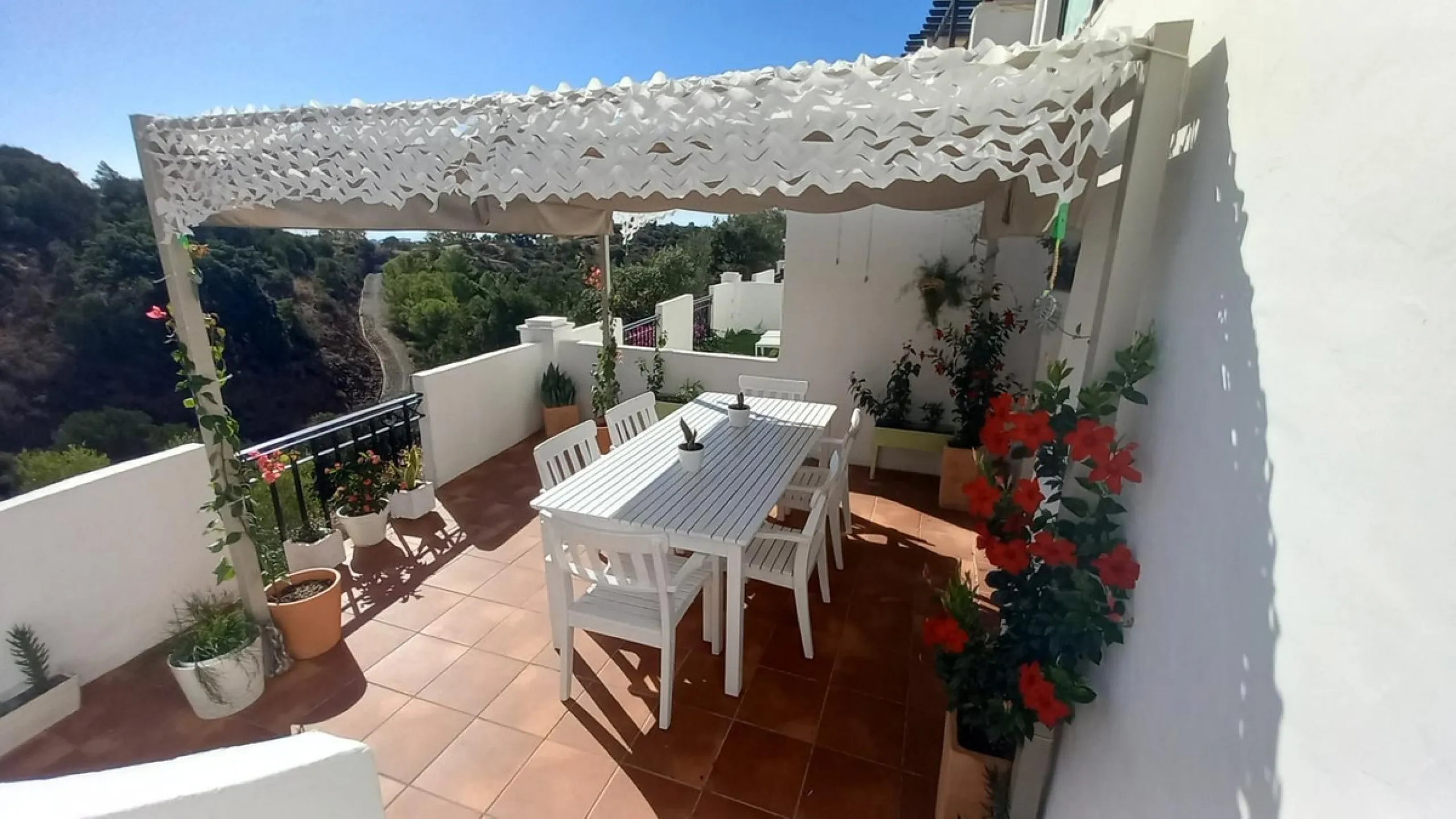 Charming apartment for sale in Altos de los Monteros, Marbella, located in a peaceful residential complex surrounded by nature, offering a privileged setting with beautiful sea and mountain views.