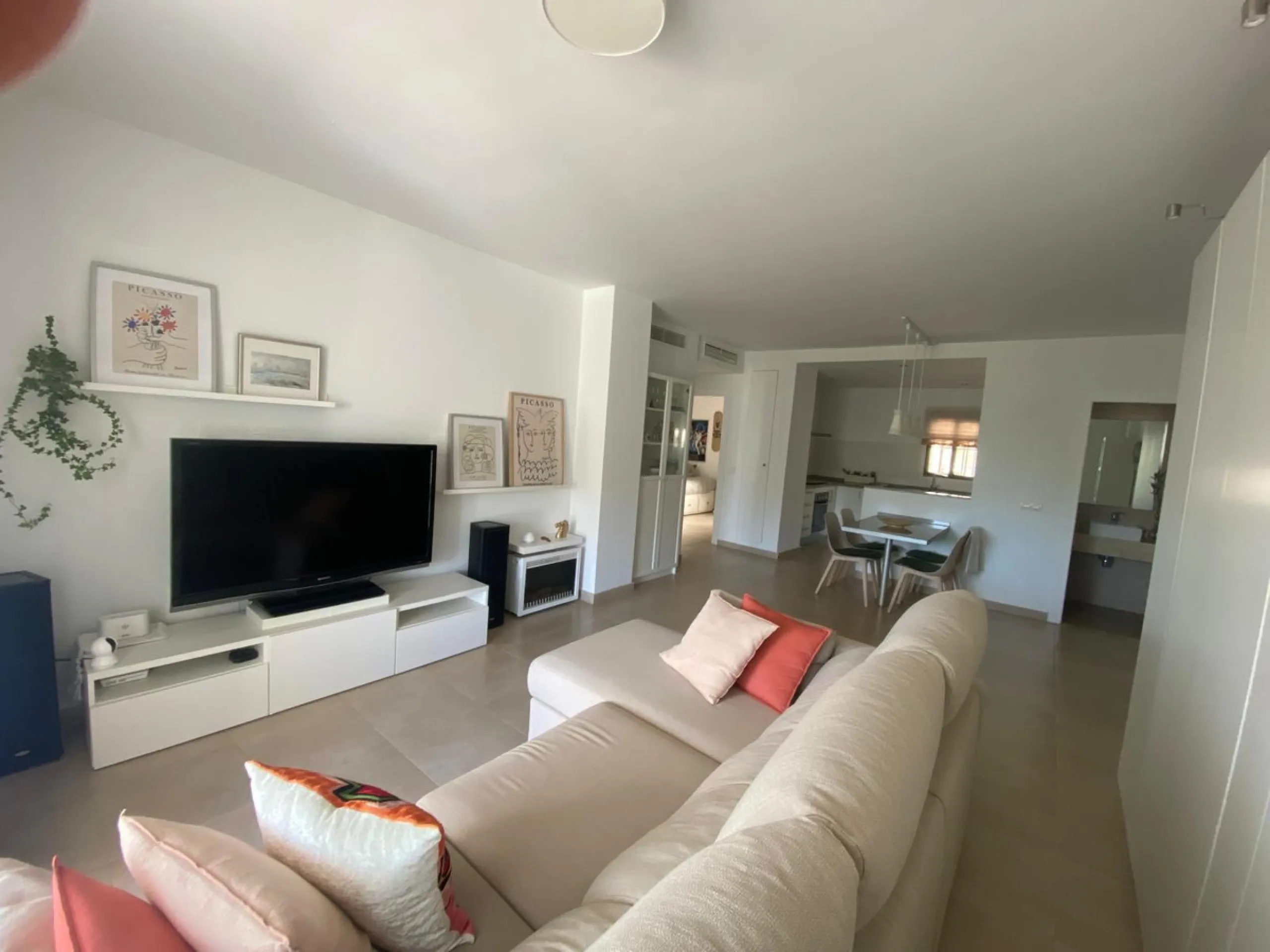Charming apartment for sale in Altos de los Monteros, Marbella, located in a peaceful residential complex surrounded by nature, offering a privileged setting with beautiful sea and mountain views.