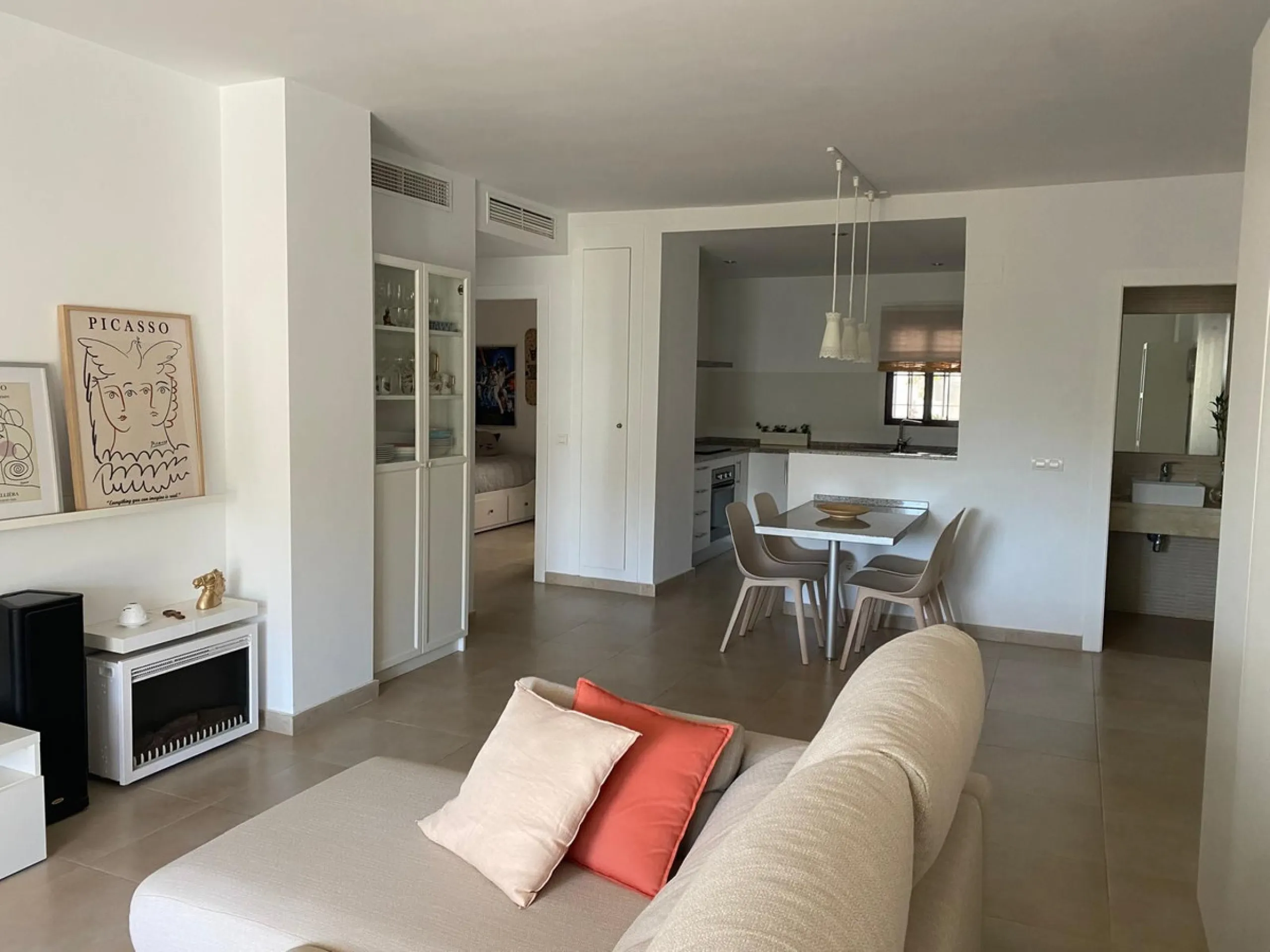 Charming apartment for sale in Altos de los Monteros, Marbella, located in a peaceful residential complex surrounded by nature, offering a privileged setting with beautiful sea and mountain views.