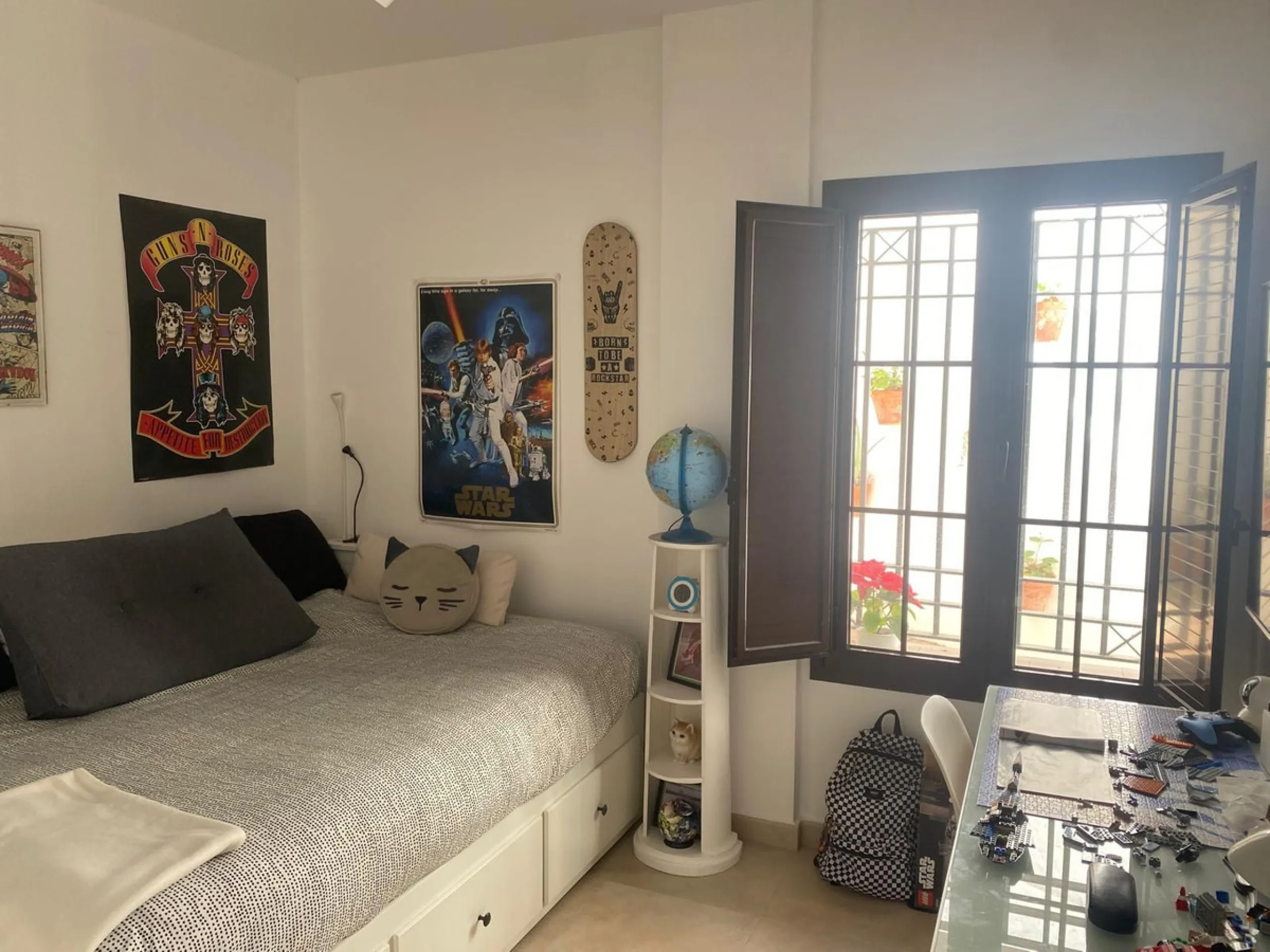 Charming apartment for sale in Altos de los Monteros, Marbella, located in a peaceful residential complex surrounded by nature, offering a privileged setting with beautiful sea and mountain views.