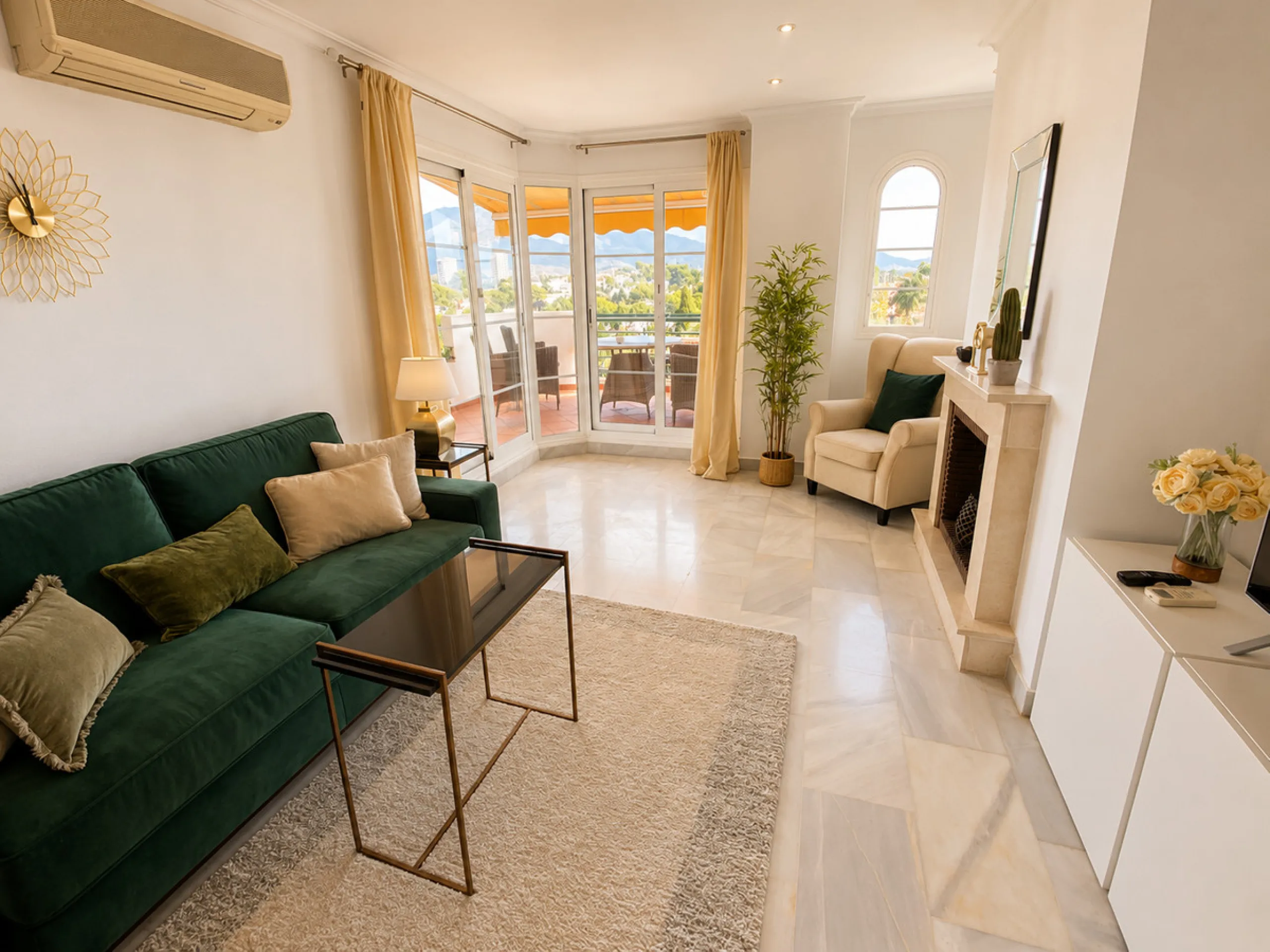 Apartment - Middle Floor Apartment в продаже в Marbella, Málaga. В доме 2 спален и 2 ванных комнат. Площадь дома 83 м²