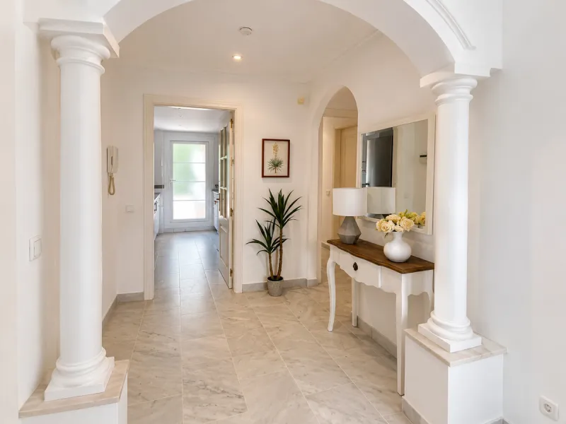 Apartment - Middle Floor Apartment в продаже в Marbella, Málaga. В доме 2 спален и 2 ванных комнат. Площадь дома 83 м²