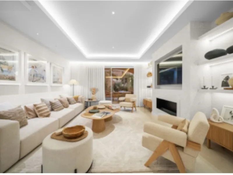 TURNKEY LUXURY 3-BEDROOM TOWN HOUSE IN EL PALMERAL, NUEVA