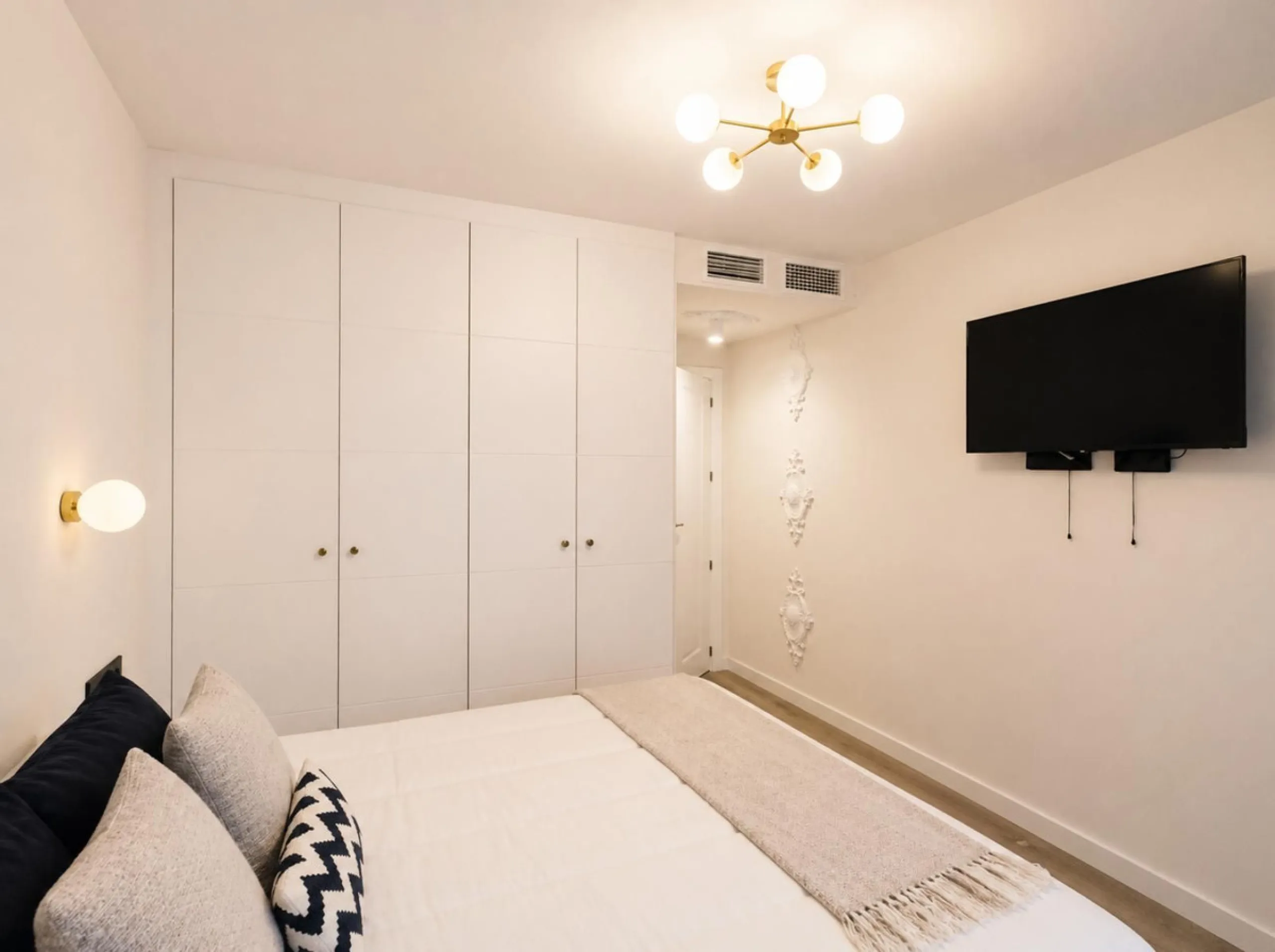 Modern 1-Bedroom Apartment Near Málaga Centro
