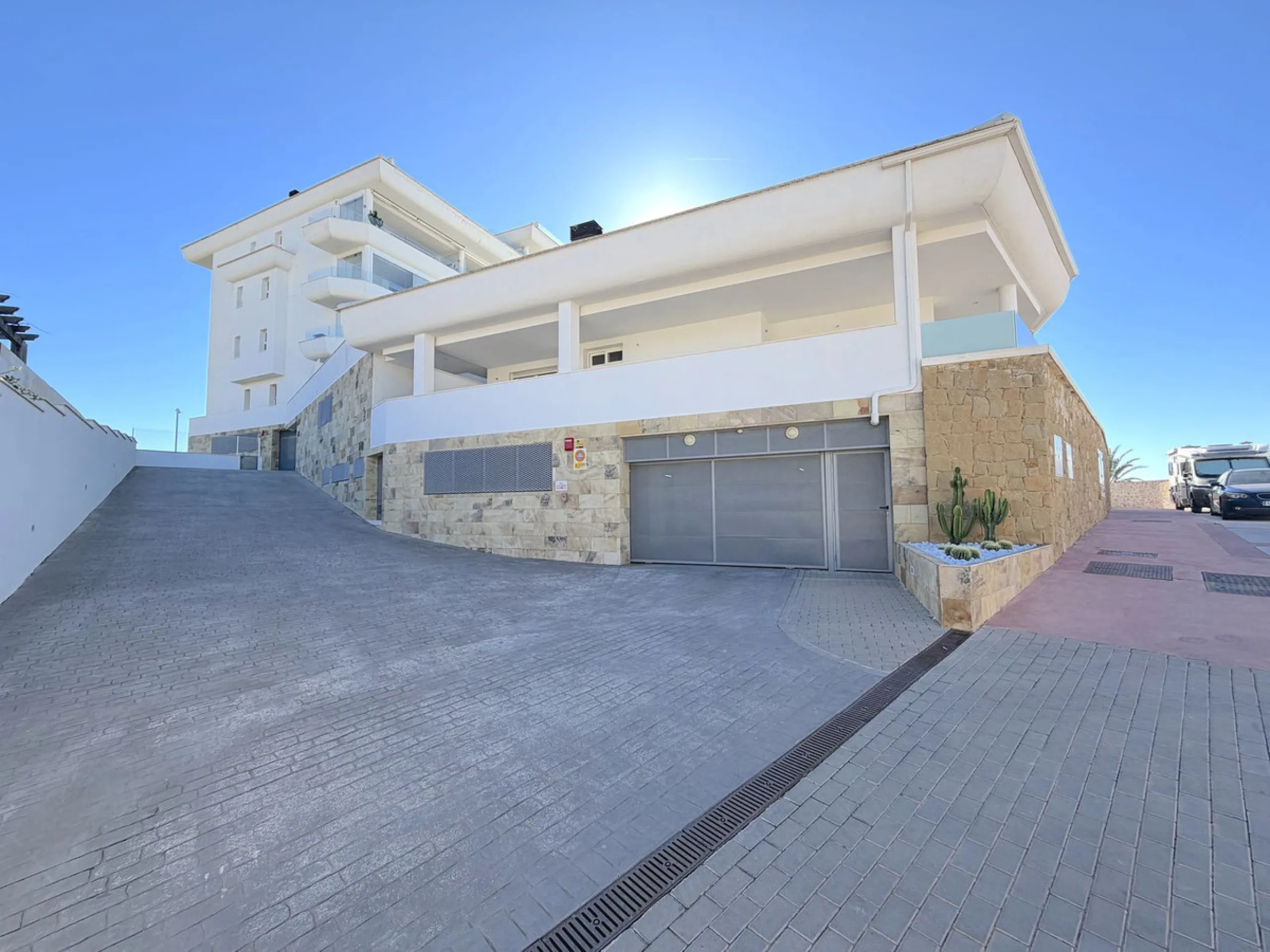 Modern Corner Apartment with Fantastic Panoramic Views in Torreblanca.