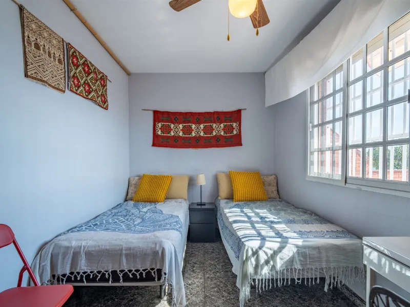 Located on the absolute frontline of the sea in the charming area of El Palo, this is a truly unique property that rarely comes onto the market.