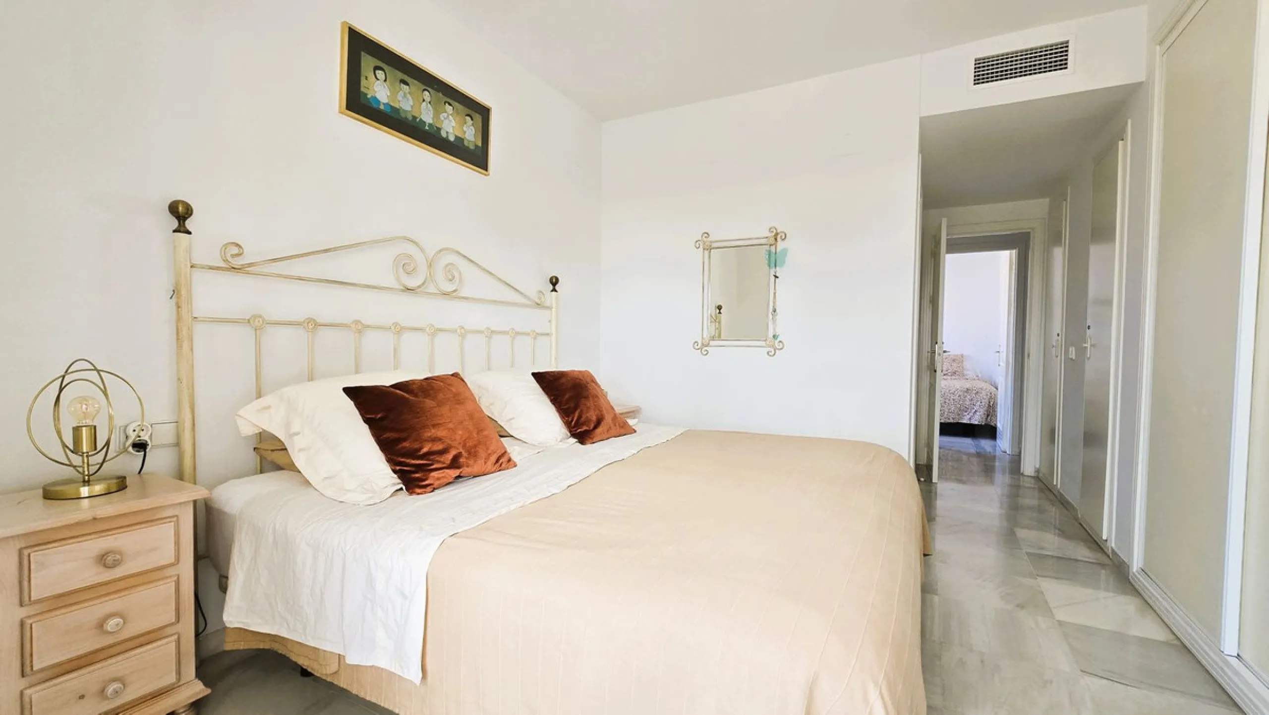 MARBELLA, Nueva Andalucía | South Facing -Top-Floor Apartment | 2 Bed · 2 Bath | Large Sunny Terrace