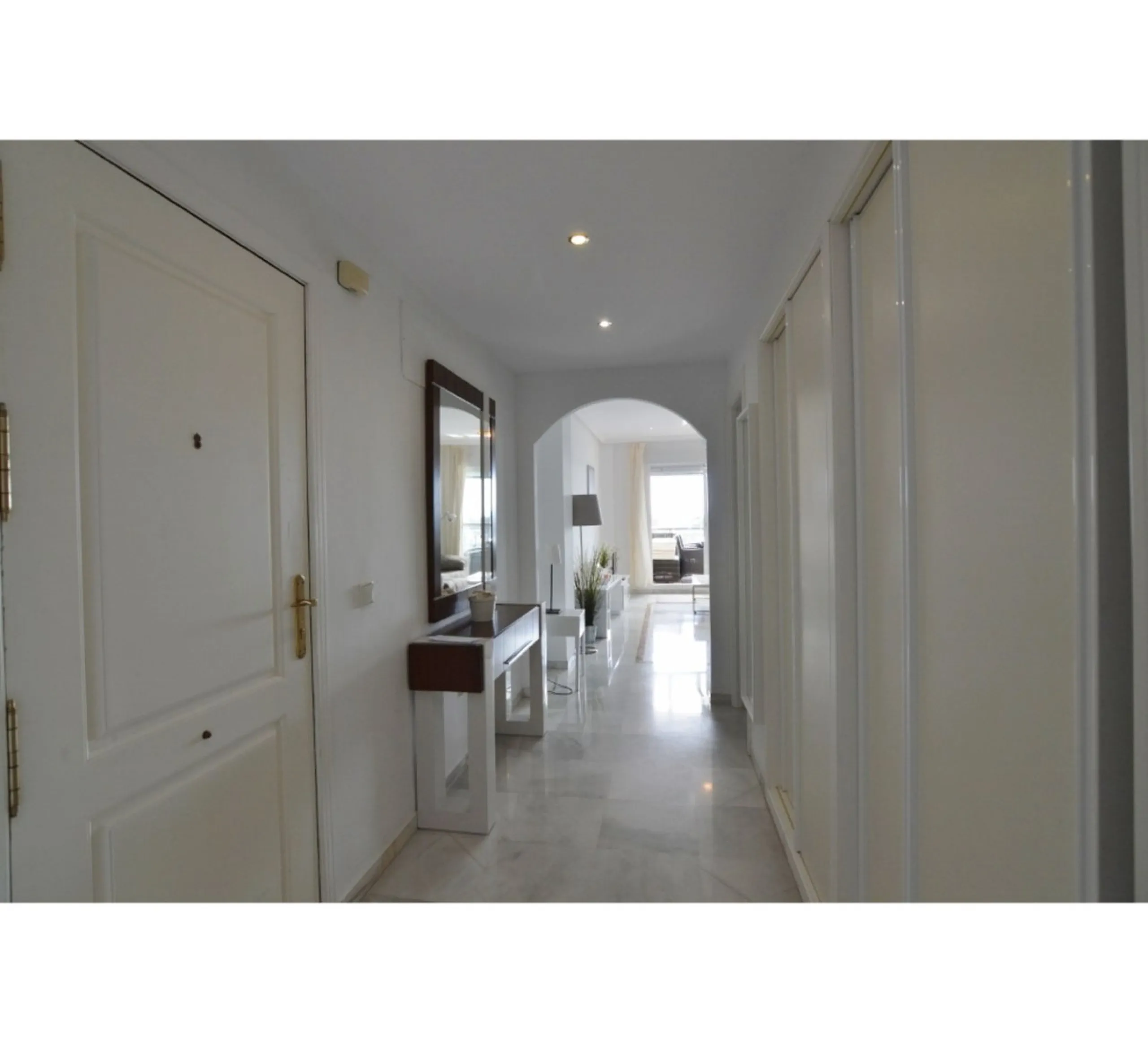 MARBELLA, Nueva Andalucía | South Facing -Top-Floor Apartment | 2 Bed · 2 Bath | Large Sunny Terrace