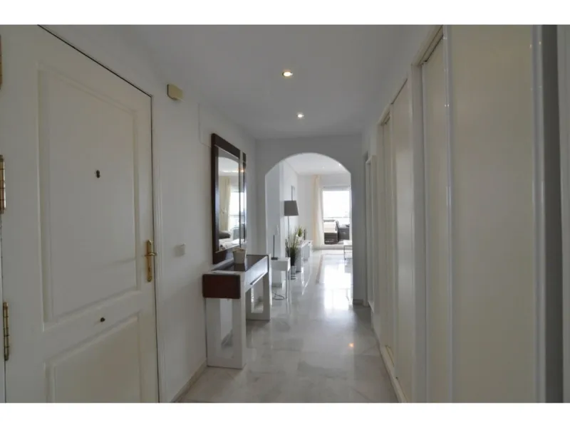 MARBELLA, Nueva Andalucía | South Facing -Top-Floor Apartment | 2 Bed · 2 Bath | Large Sunny Terrace