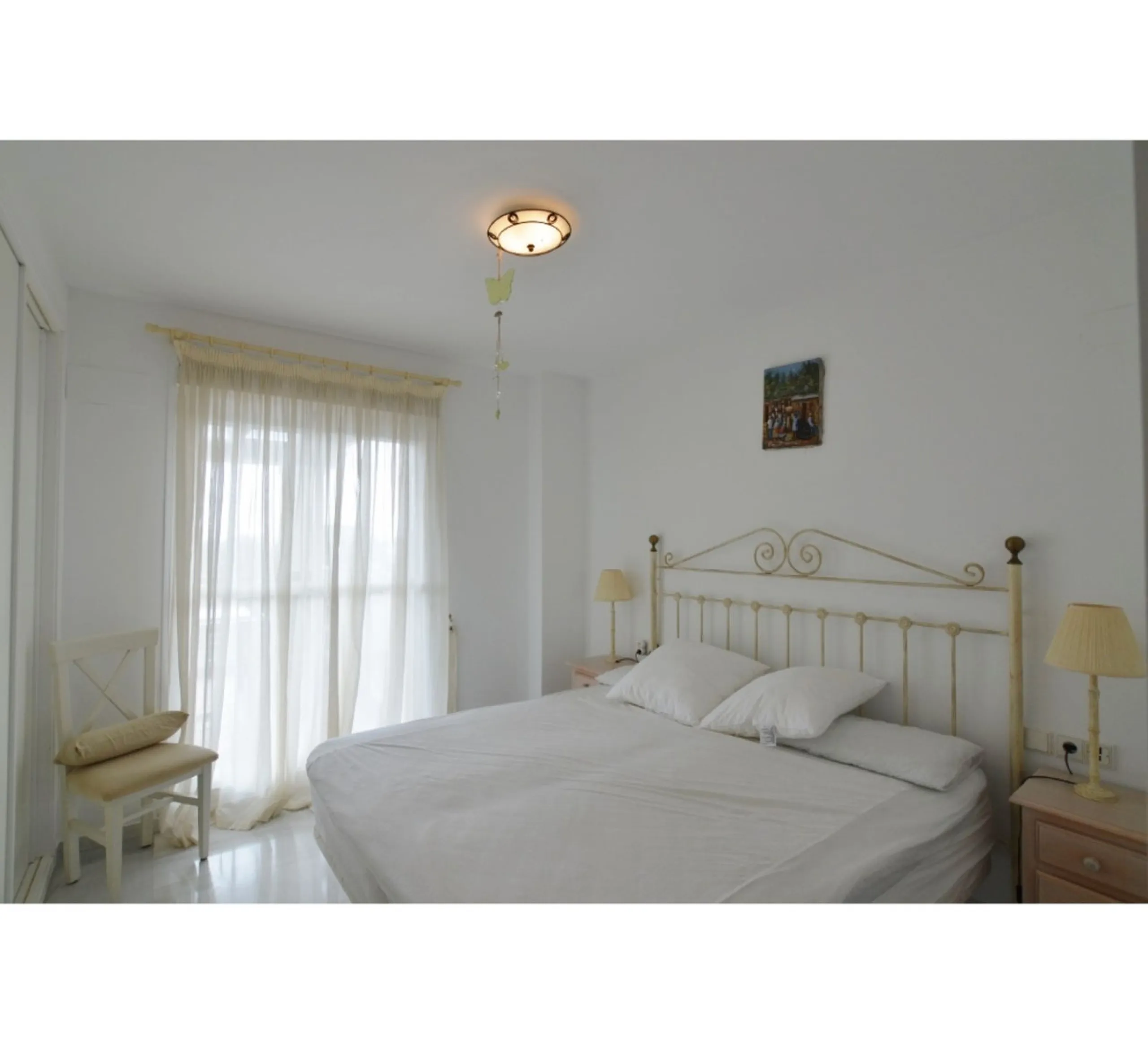 MARBELLA, Nueva Andalucía | South Facing -Top-Floor Apartment | 2 Bed · 2 Bath | Large Sunny Terrace
