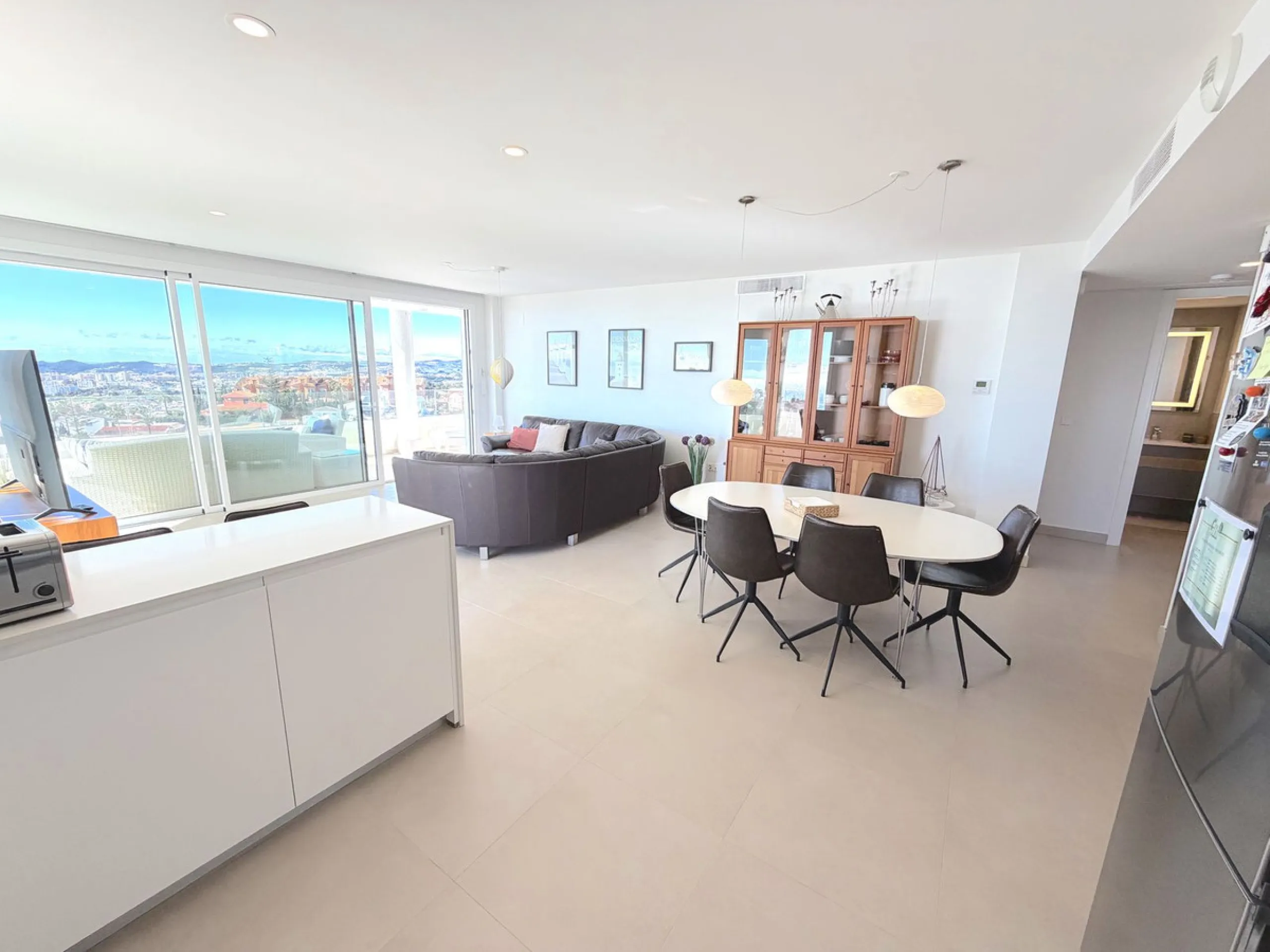 Modern Corner Apartment with Fantastic Panoramic Views in Torreblanca.