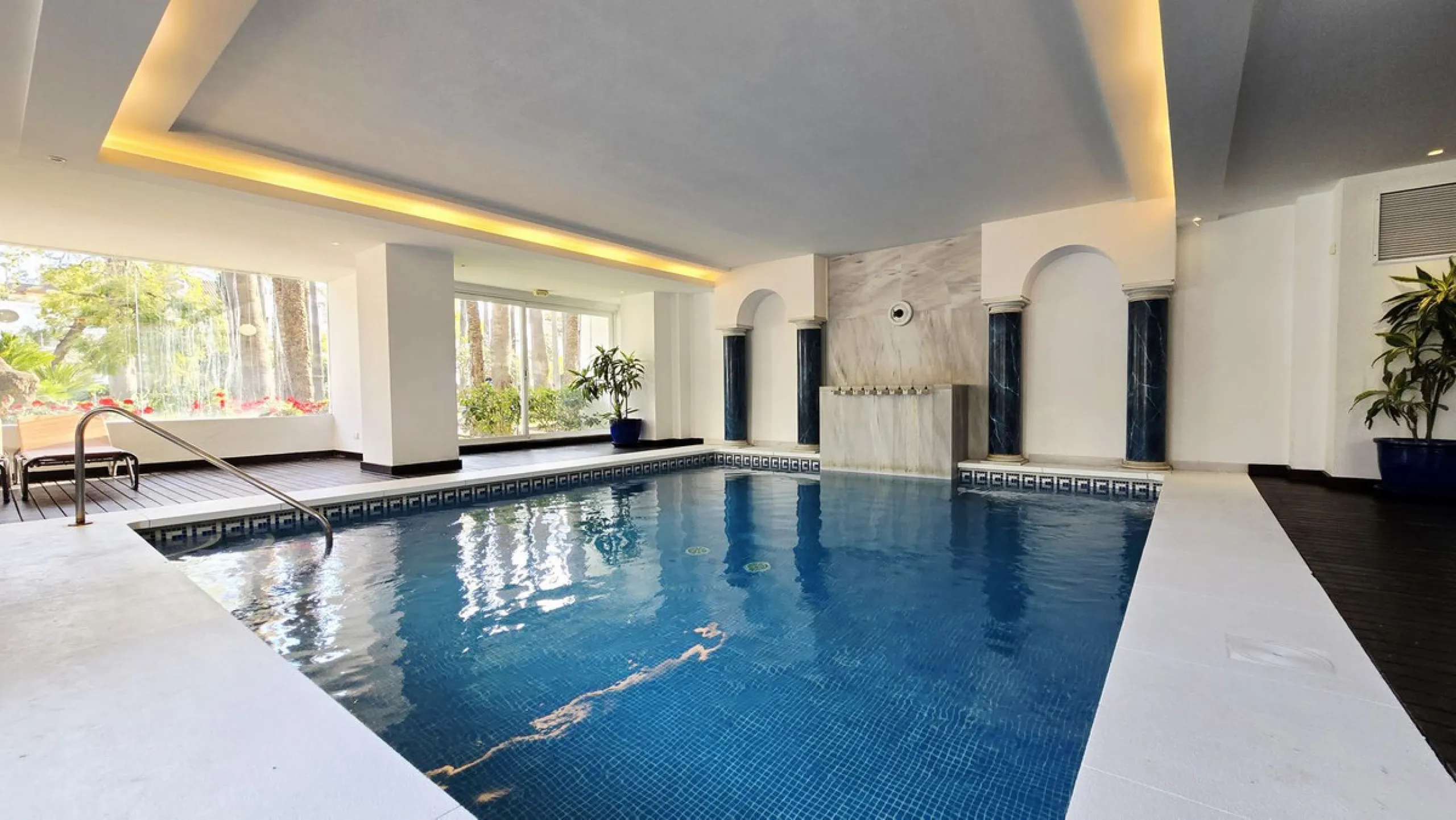PUERTO BANÚS – LUXURY 1-BEDROOM APARTMENT IN LA ALCAZABA