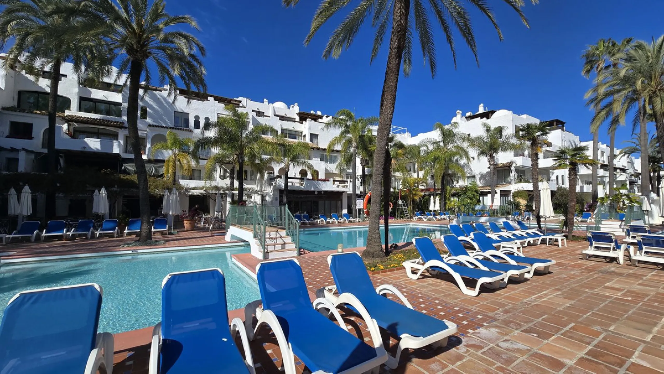 PUERTO BANÚS – LUXURY 1-BEDROOM APARTMENT IN LA ALCAZABA