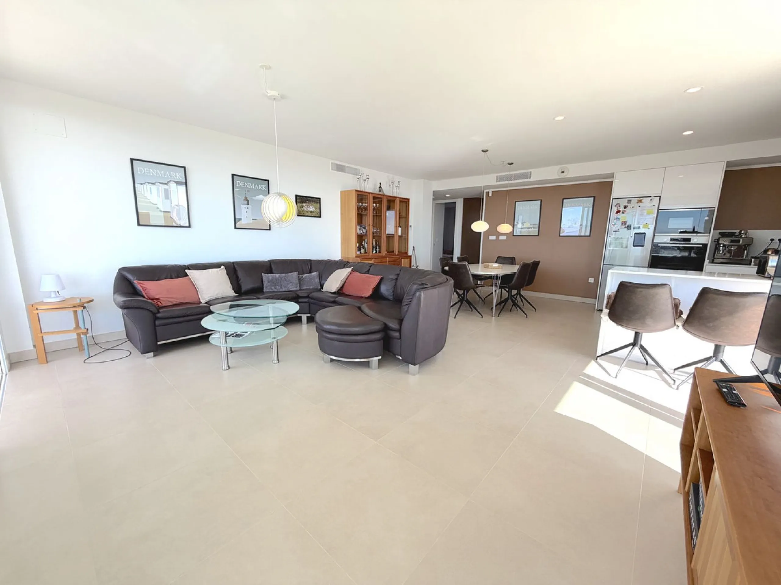 Modern Corner Apartment with Fantastic Panoramic Views in Torreblanca.