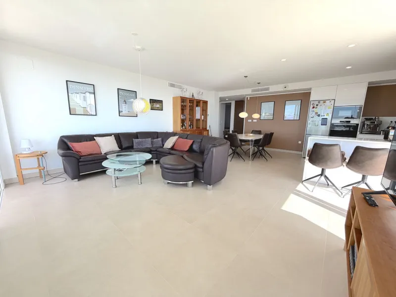 Modern Corner Apartment with Fantastic Panoramic Views in Torreblanca.