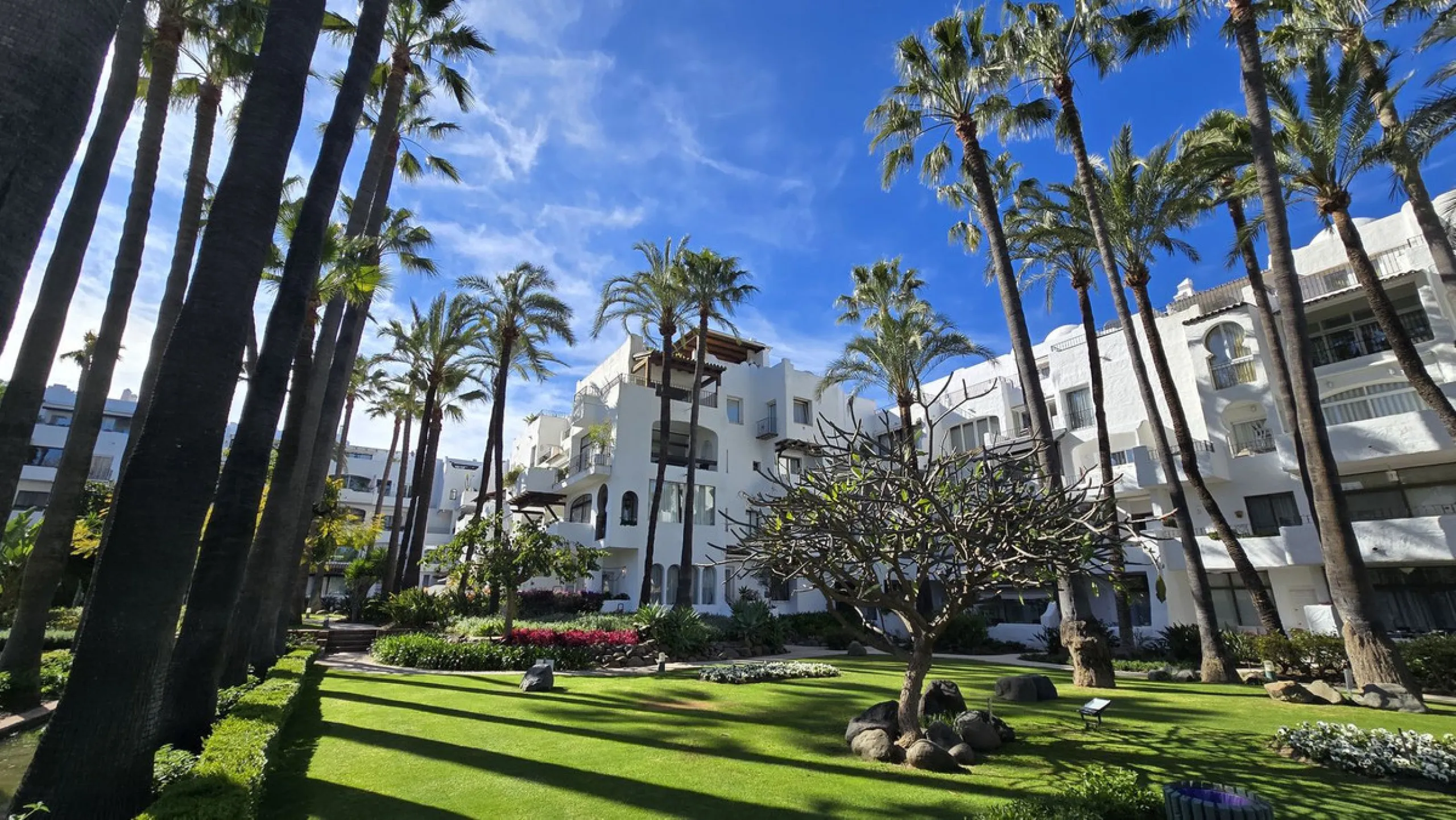 PUERTO BANÚS – LUXURY 1-BEDROOM APARTMENT IN LA ALCAZABA
