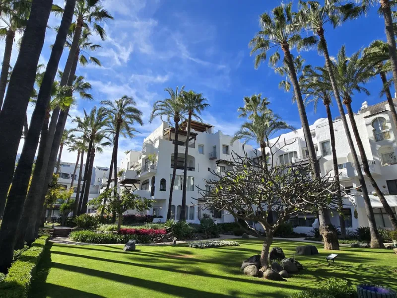 PUERTO BANÚS – LUXURY 1-BEDROOM APARTMENT IN LA ALCAZABA