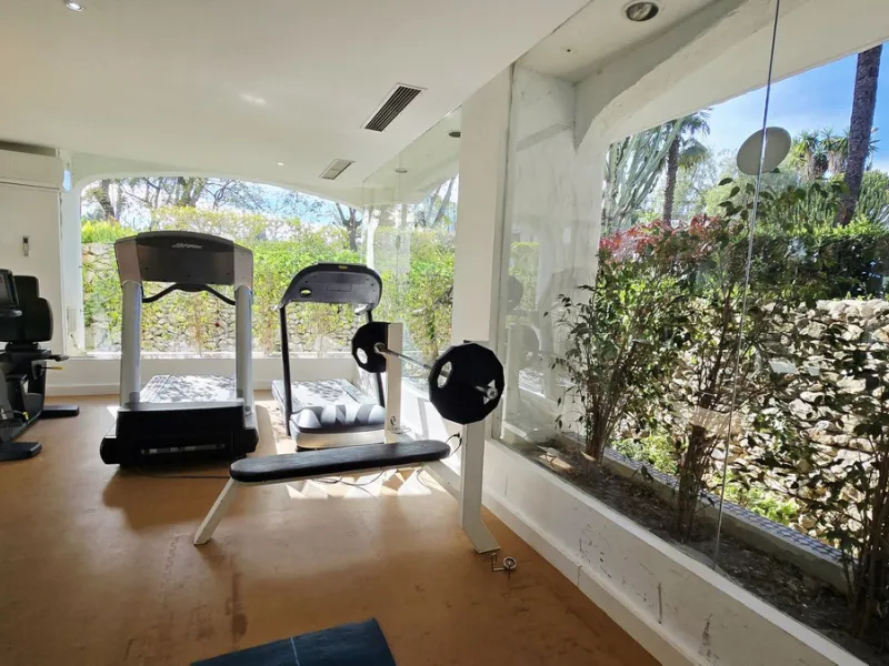 PUERTO BANÚS – LUXURY 1-BEDROOM APARTMENT IN LA ALCAZABA