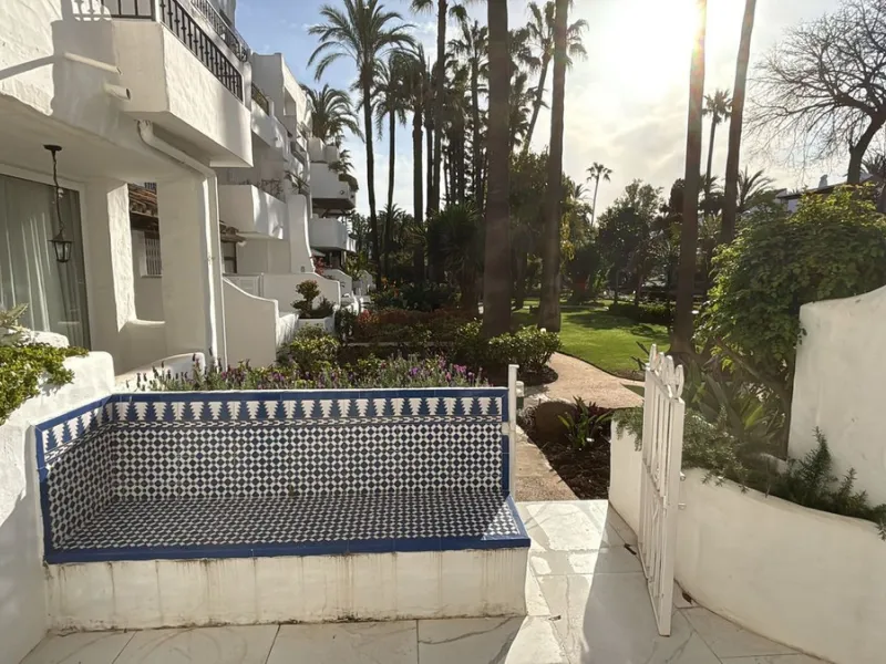 PUERTO BANÚS – LUXURY 1-BEDROOM APARTMENT IN LA ALCAZABA
